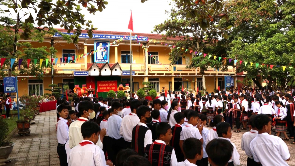 hue giam gan mot nua so truong mam non, pho thong cong lap hinh anh 2