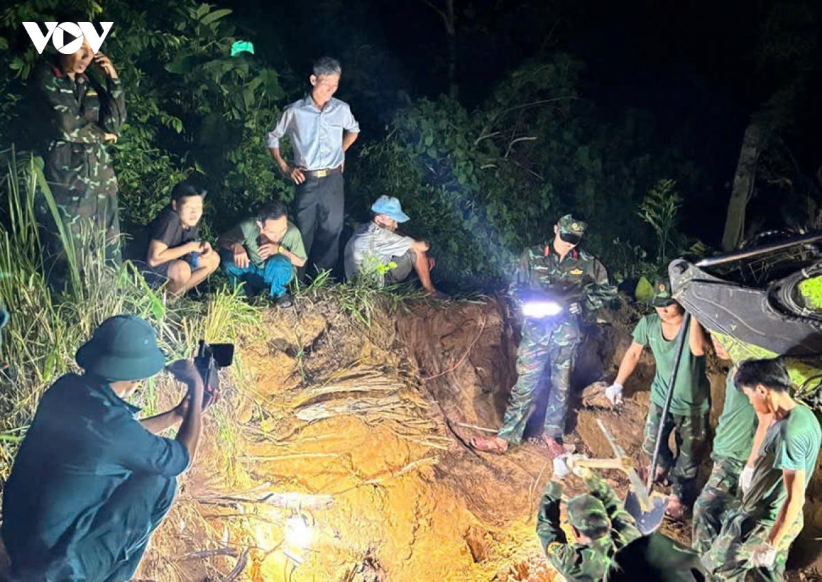 Da nang phat hien nhieu di vat va doan xuong nghi cua liet si tai ham tru an hinh anh 2