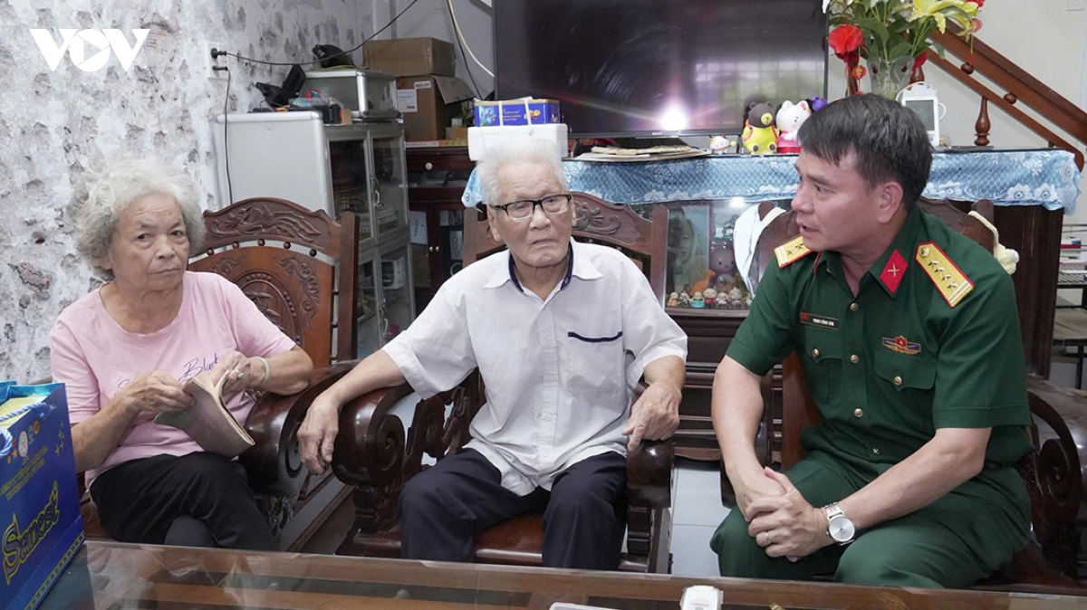 cuon so ghi danh liet si nguon tu lieu quy dan duong tim dong doi hinh anh 2