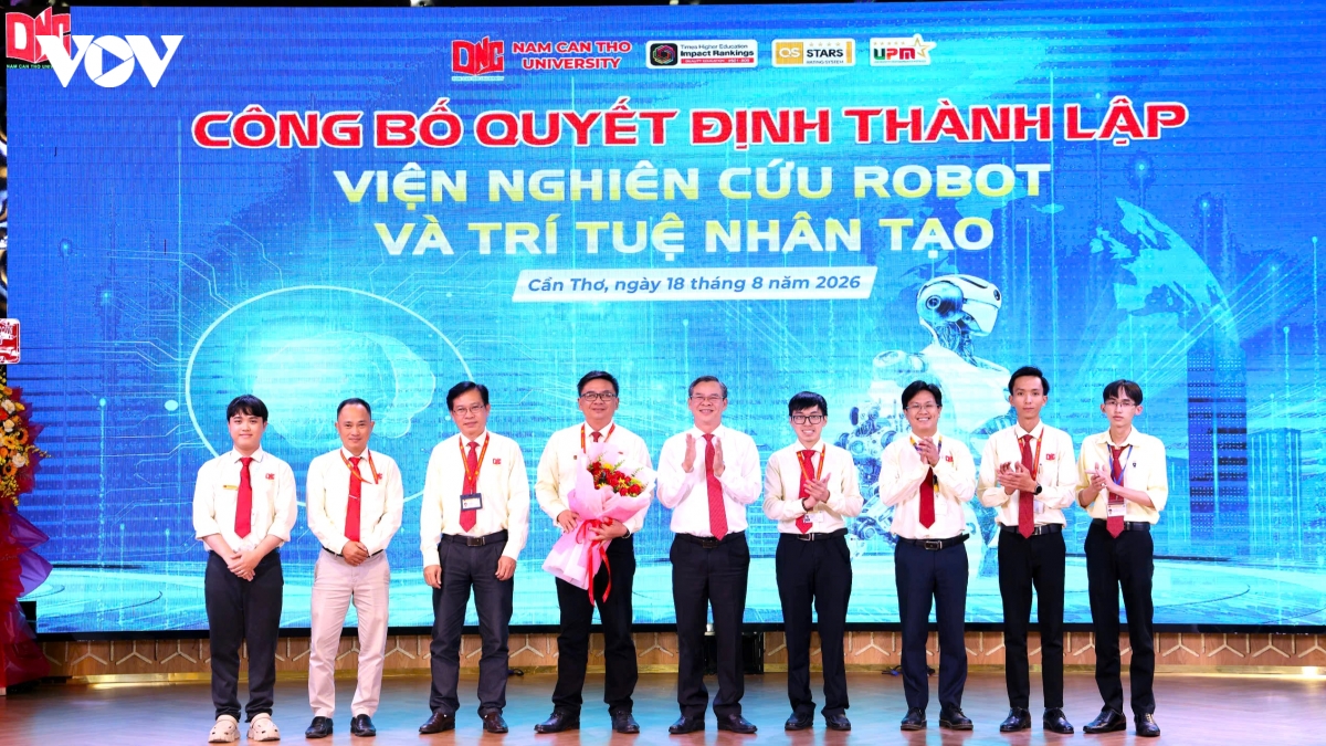 ra mat vien nghien cuu robot va tri tue nhan tao ai tai can tho hinh anh 2