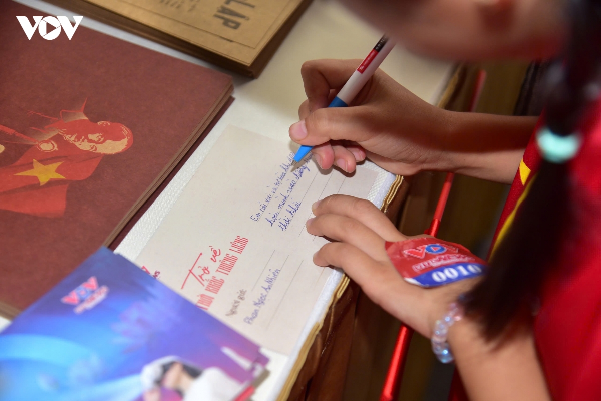 nguoi dan Da nang xuyen khong ve quang truong ba Dinh lich su dip quoc khanh 2 9 hinh anh 8