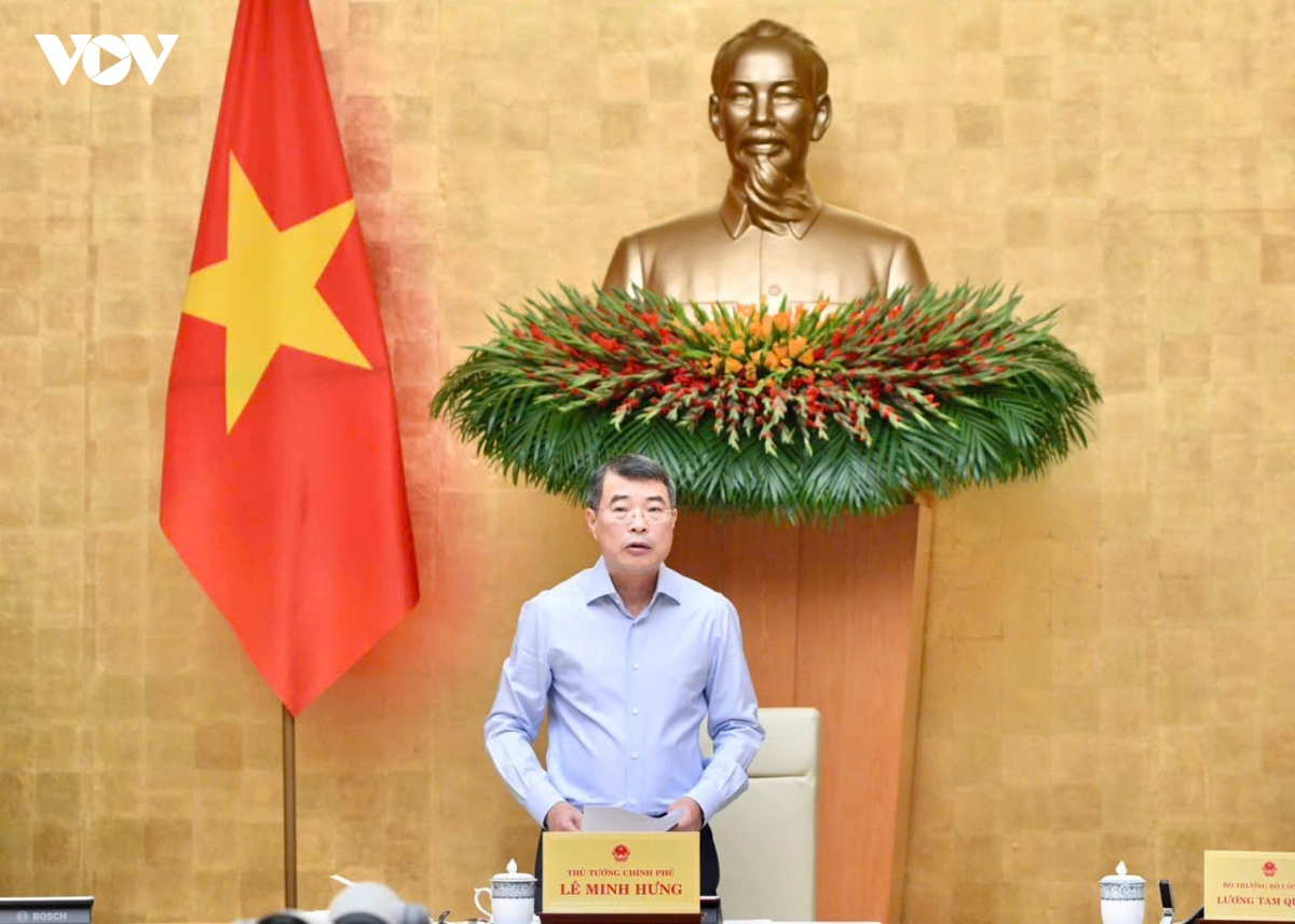 thu tuong le minh hung chu tri phien hop chuyen de xay dung phap luat hinh anh 1