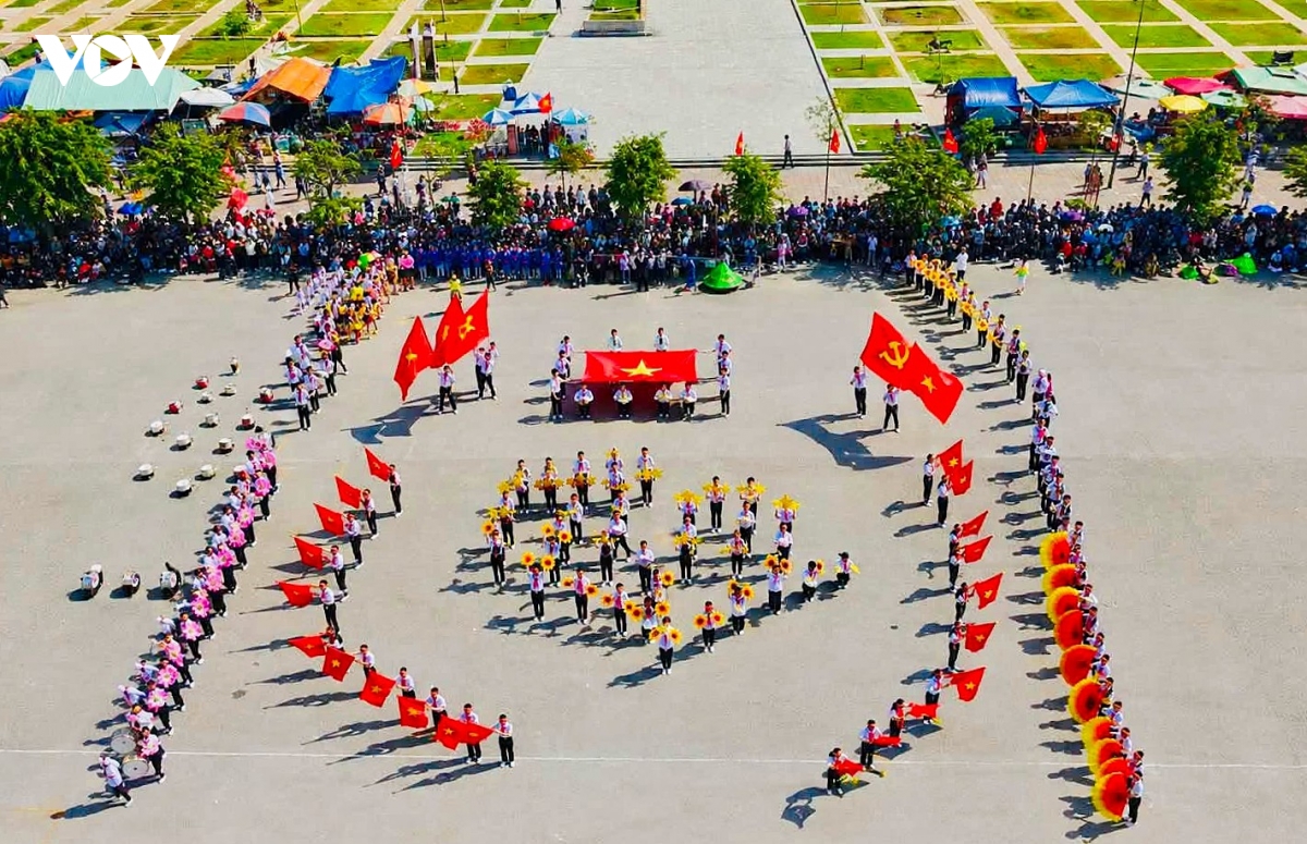 khoanh khac ron rang cua thieu nhi nghe an chao mung quoc khanh 2 9 hinh anh 13