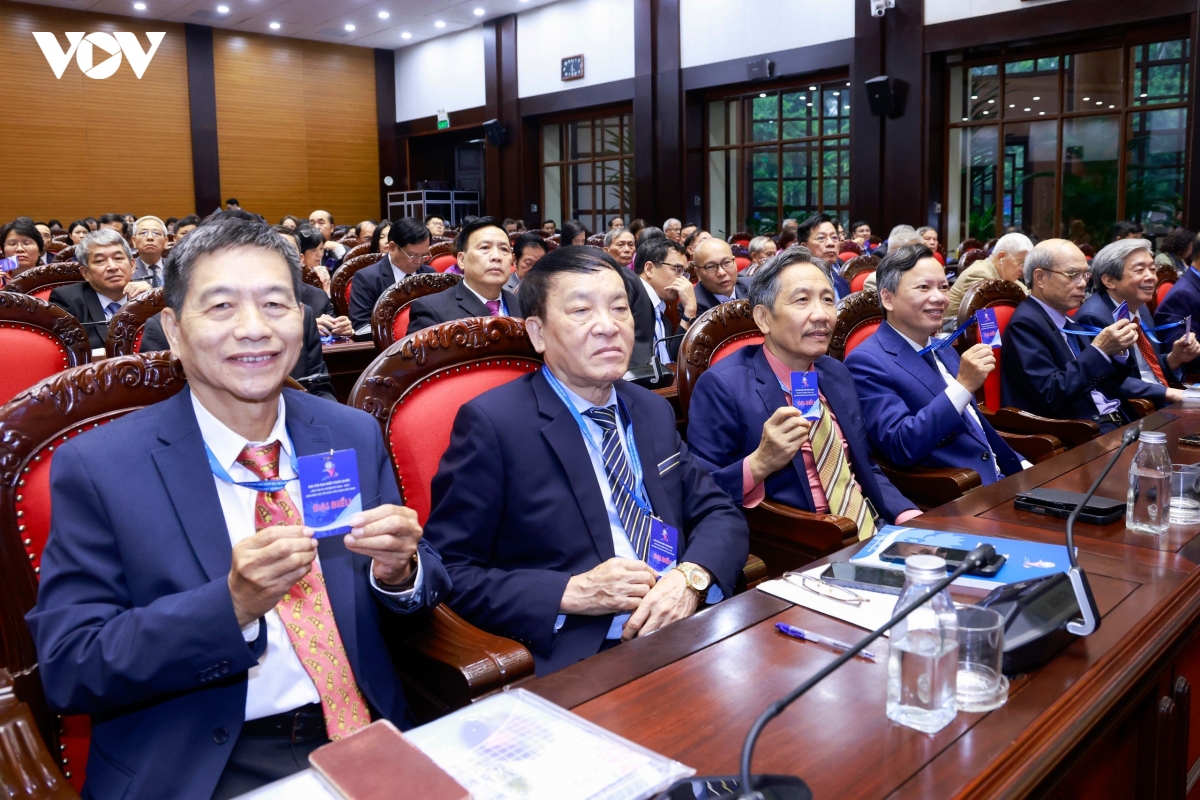 chu tich bui thi minh hoai Doi ngoai nhan dan can hanh dong quyet liet hinh anh 2