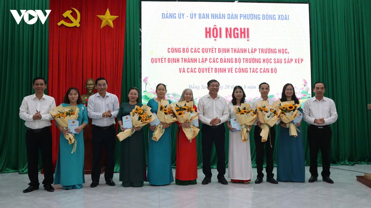 7 cán bộ quản lý ở Đồng Nai tự nguyện trở lại làm giáo viên