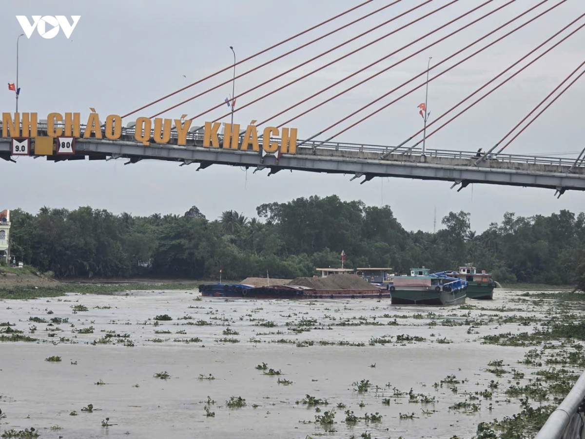 Vì sao phương tiện thủy hay mắc cạn ở kênh Chợ Gạo?