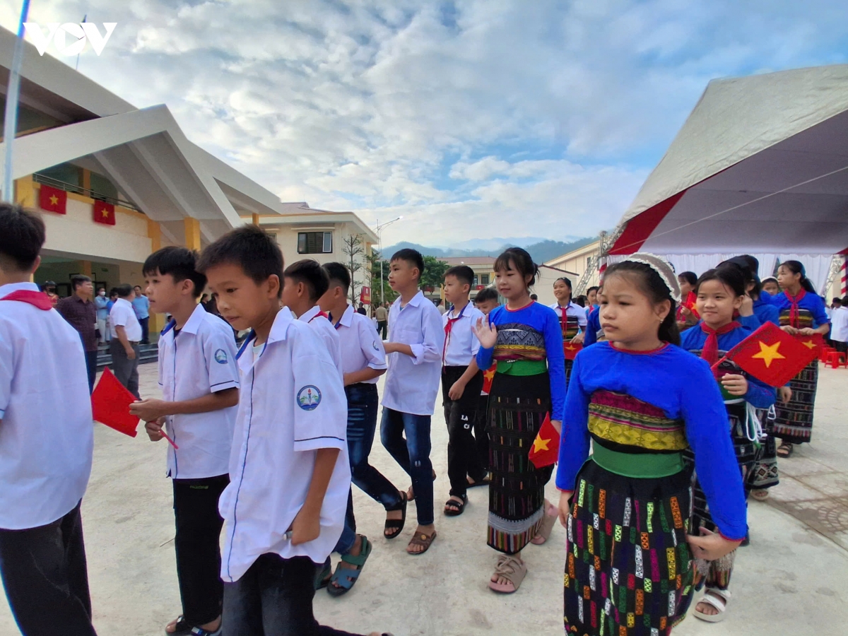nghi quyet 71 mo canh cua moi cho hoc sinh vung bien xu thanh hinh anh 5