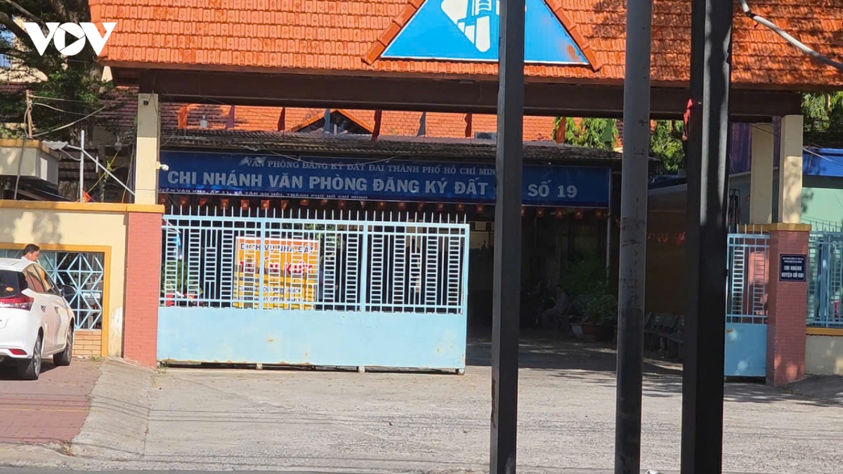 Bộ NN&MT yêu cầu không để “cò” đất đai được ưu ái hơn người dân