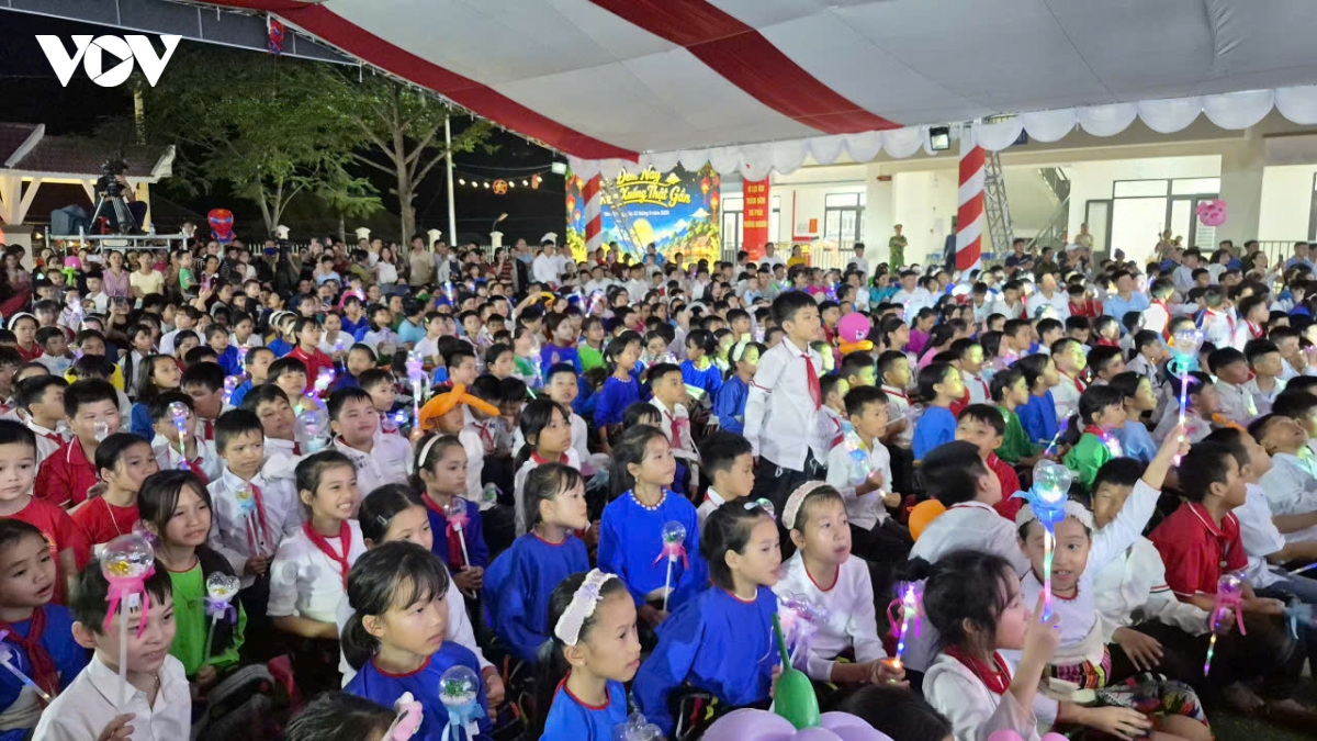 hon 1.000 em nho vung bien yen khuong don trung thu dac biet hinh anh 17