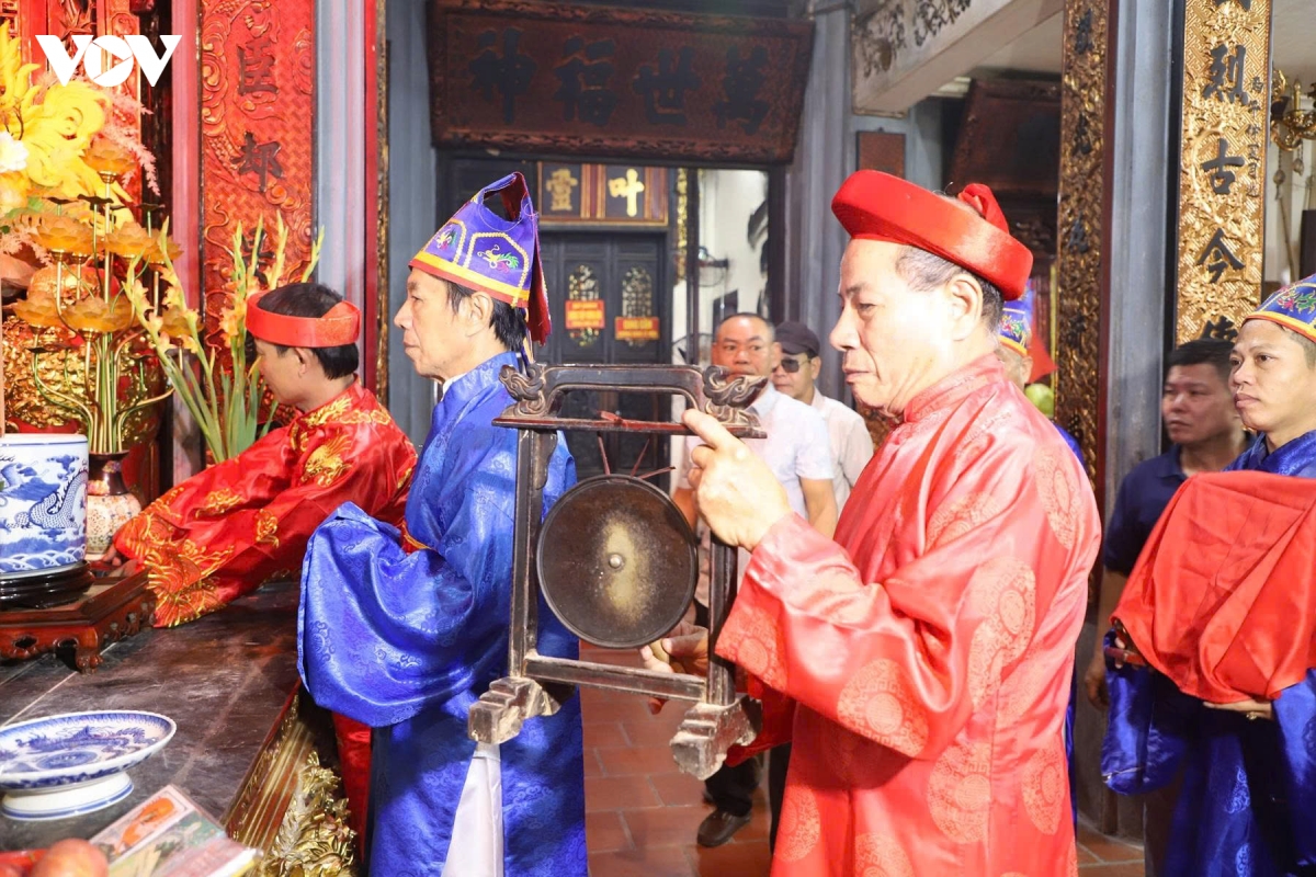 giu net xua trong le ruoc chan nhang o den bao loc, ninh binh hinh anh 3