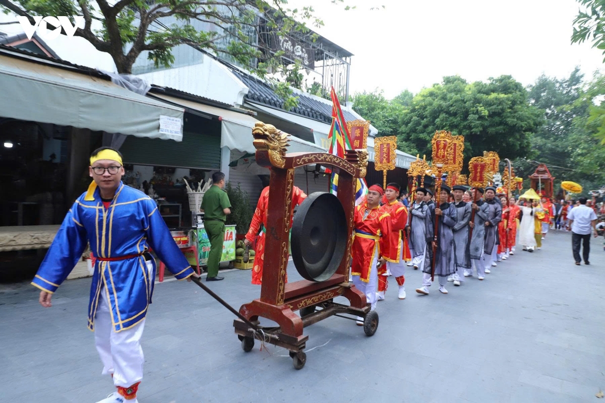 giu net xua trong le ruoc chan nhang o den bao loc, ninh binh hinh anh 8