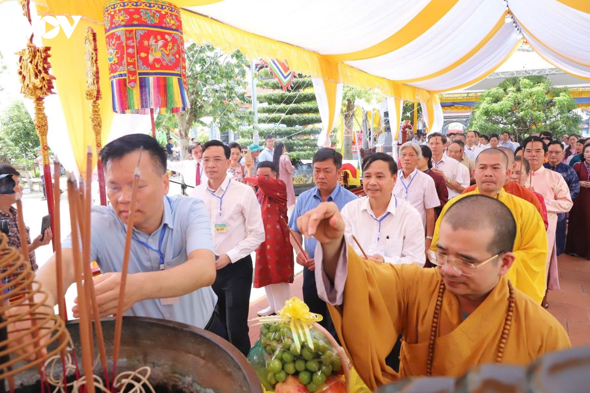 Den bao ninh ninh binh mo hoi, gin giu mach nguon van hoa hai hau hinh anh 5