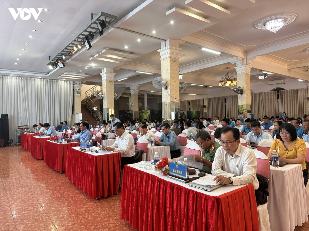 Dak lak doi thoai, thao go nhung van de nguoi lao dong quan tam hinh anh 2