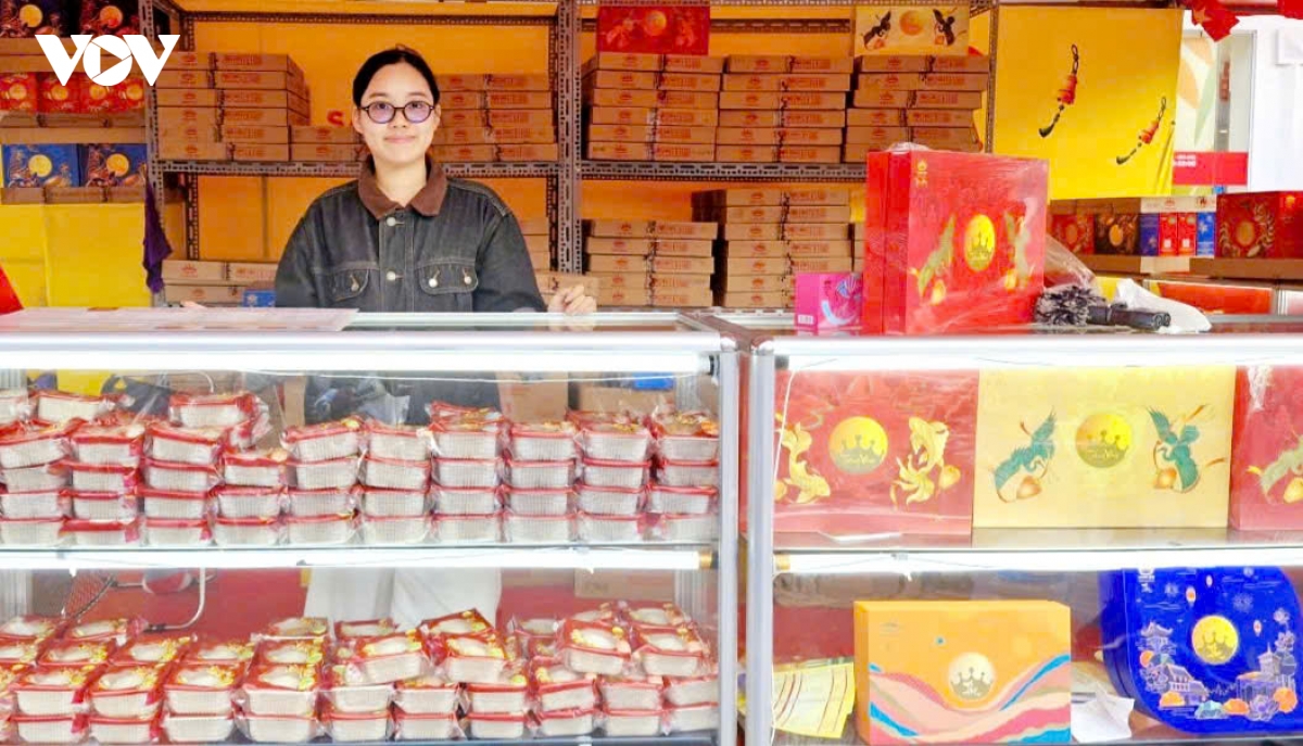 Da nang thi truong trung thu da dang mau ma, suc mua cham hinh anh 1