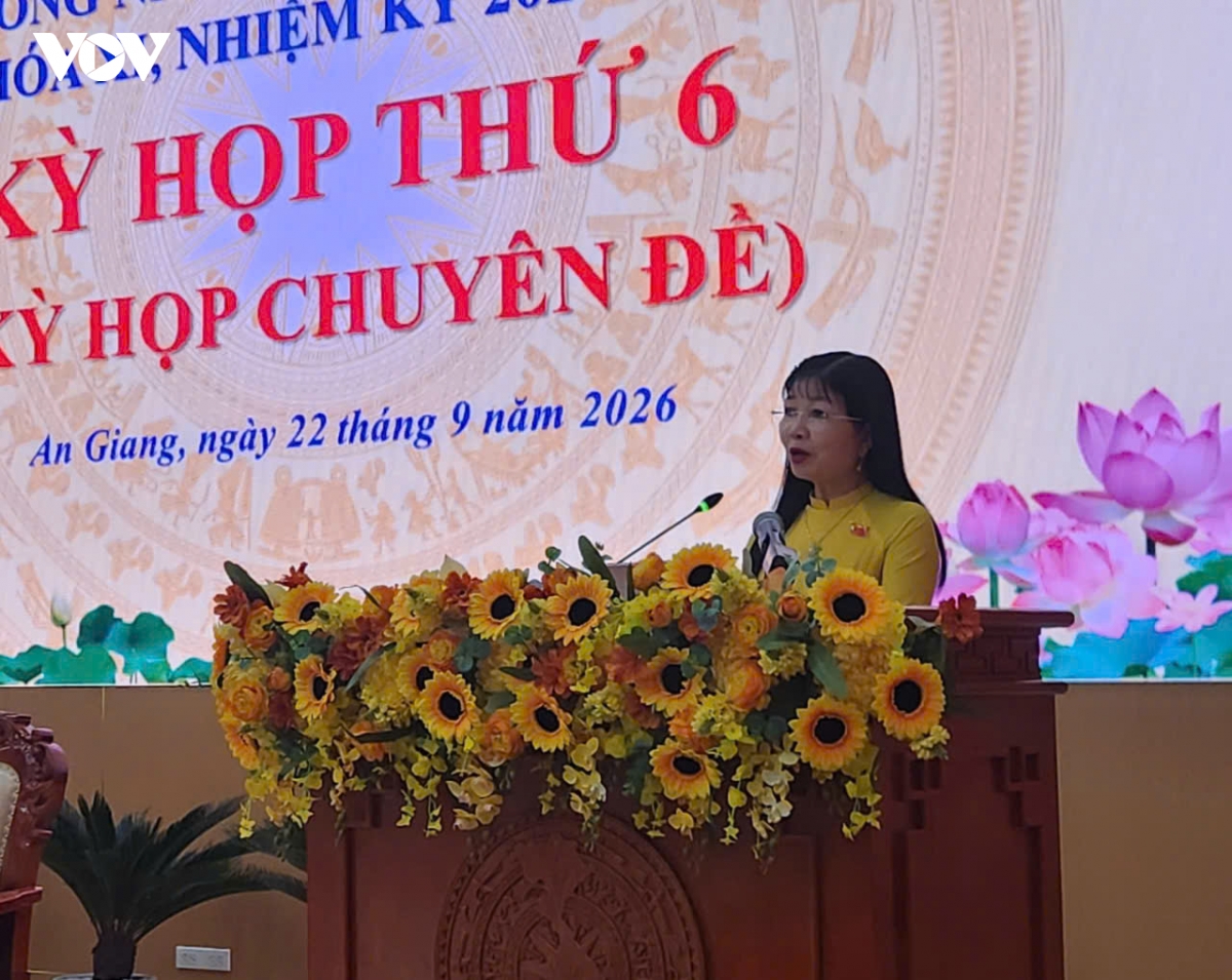 ba tran thi thanh huong duoc bau giu chuc chu tich hDnd tinh an giang hinh anh 3