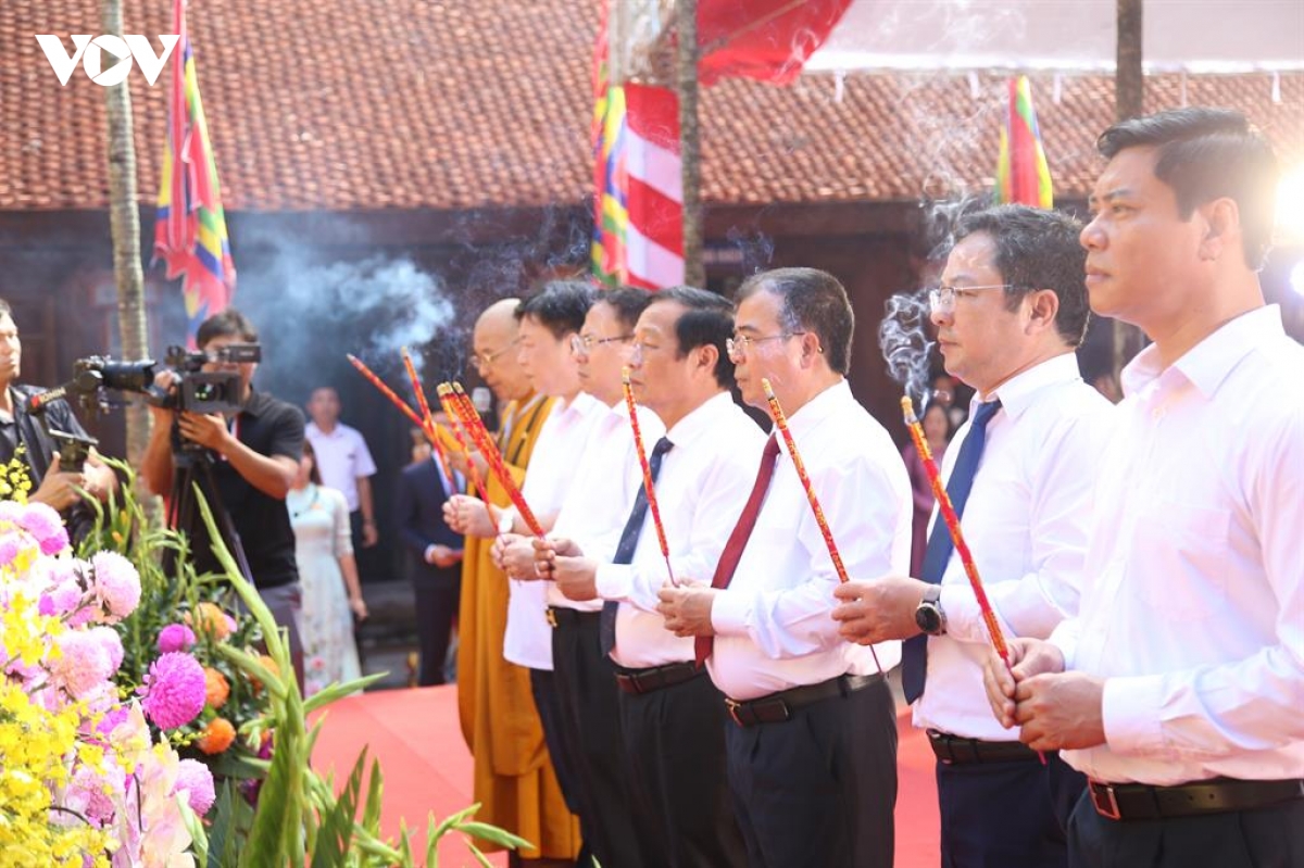 tuong niem 584 nam ngay mat anh hung dan toc, danh nhan van hoa nguyen trai hinh anh 3