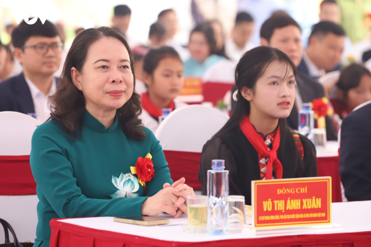 pho chu tich nuoc vo thi Anh xuan du khai giang tai xa bien gioi chieng son hinh anh 5