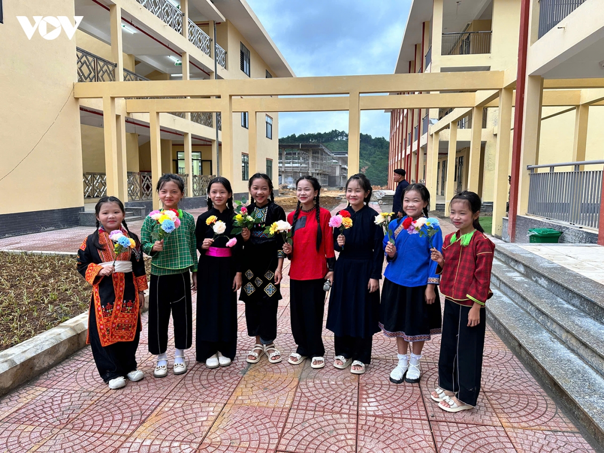 hoc sinh ca nuoc han hoan trong le khai giang nam hoc moi 2026-2027 hinh anh 157
