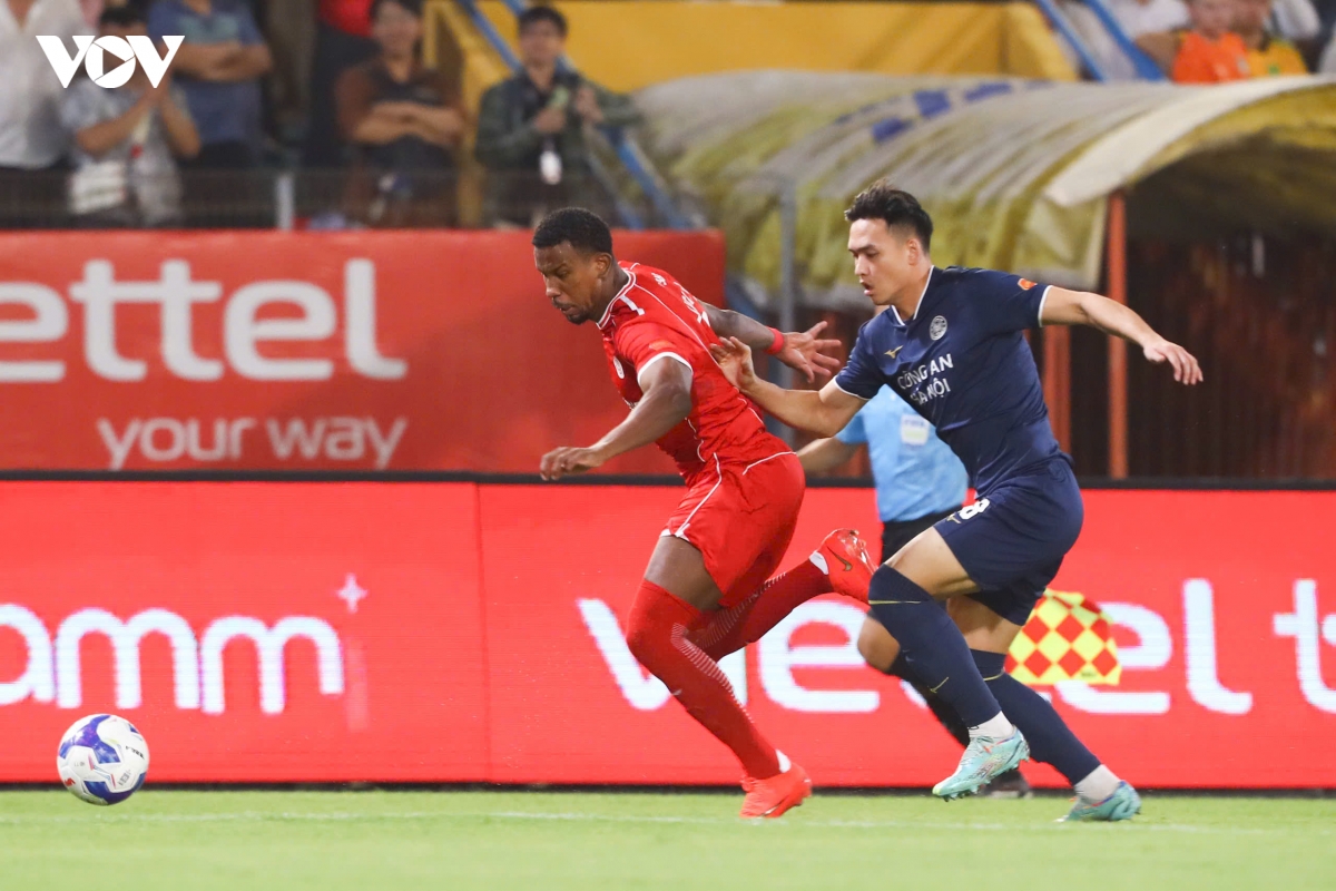 truc tiep the cong viettel 0-0 clb cahn Dinh bac uy hiep khung thanh hinh anh 6
