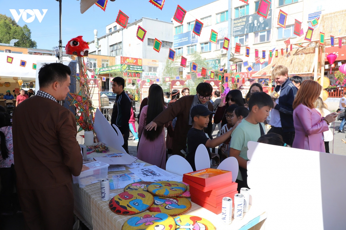 vietfest 2026 dua lang co tich viet den cong dong nguoi viet tai sec hinh anh 9