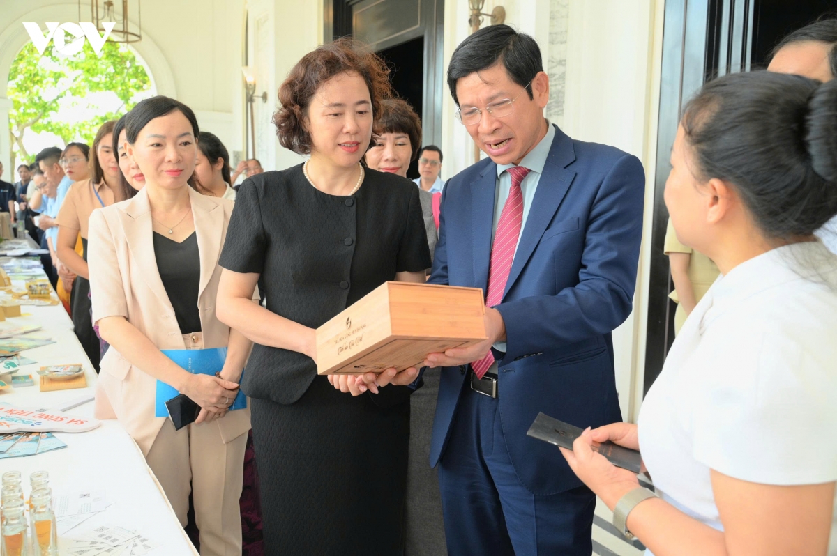 Đưa OCOP Quảng Ninh vào chuỗi tiêu dùng du lịch