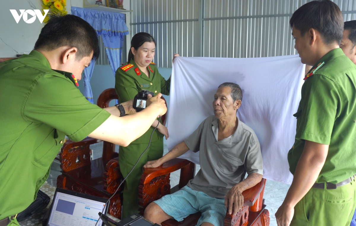 Đưa dịch vụ công đến tận nhà người yếu thế