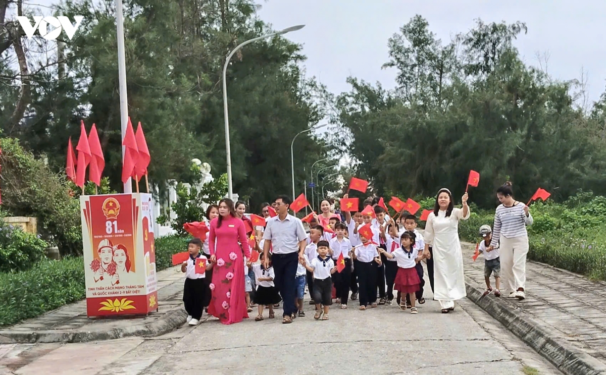 le khai truong giua trung khoi bach long vi hinh anh 1