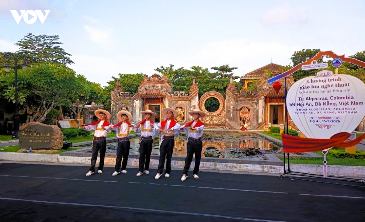 viet nam - colombia ket noi van hoa qua nghe thuat mua tai hoi an hinh anh 2