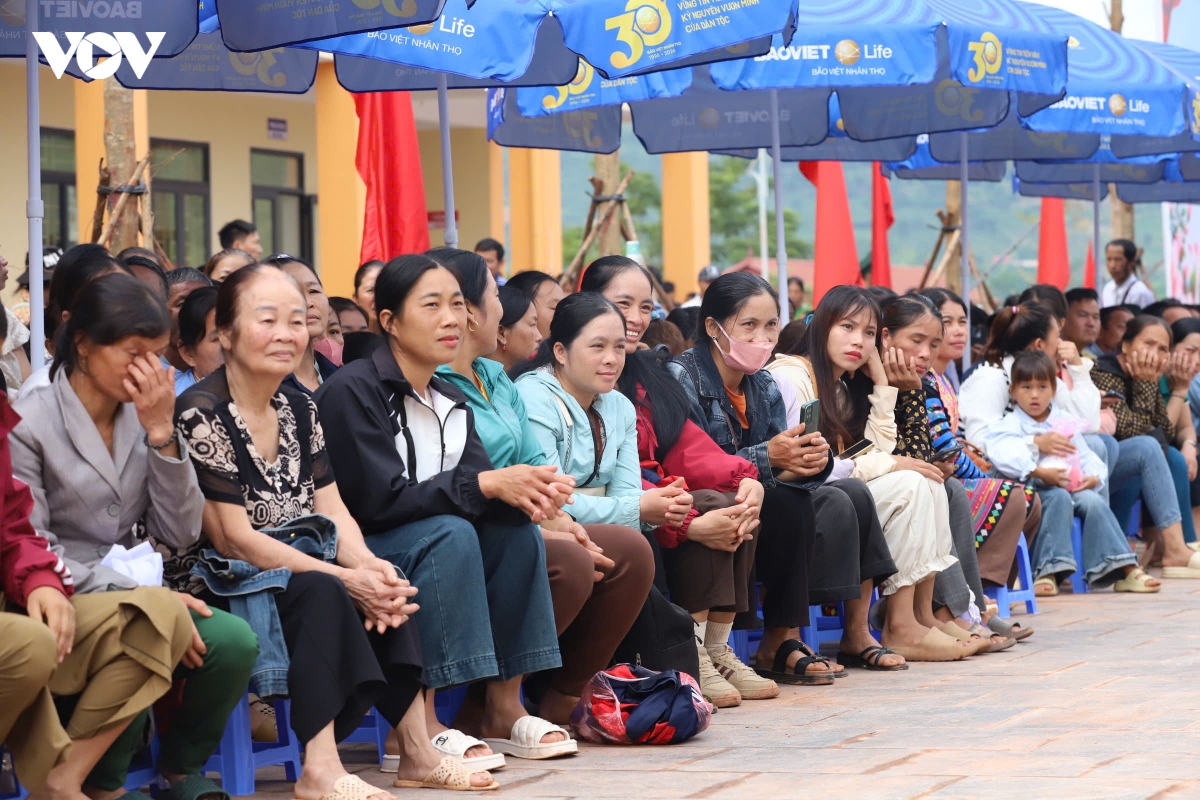 pho chu tich nuoc vo thi Anh xuan du khai giang tai xa bien gioi chieng son hinh anh 7