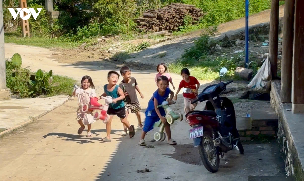 dung la chan an toan cho tre em o vung cao son la hinh anh 6