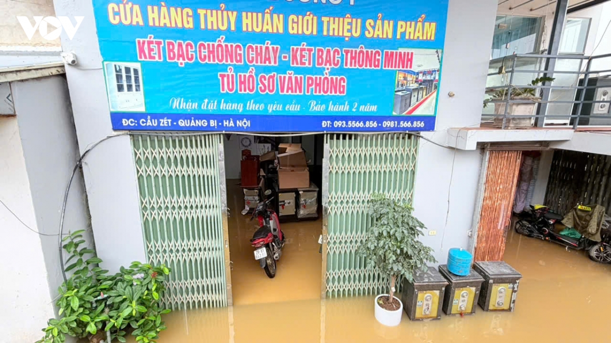 nuoc song bui dang cao, nguoi dan ngoai thanh ha noi chat vat chong ngap hinh anh 7