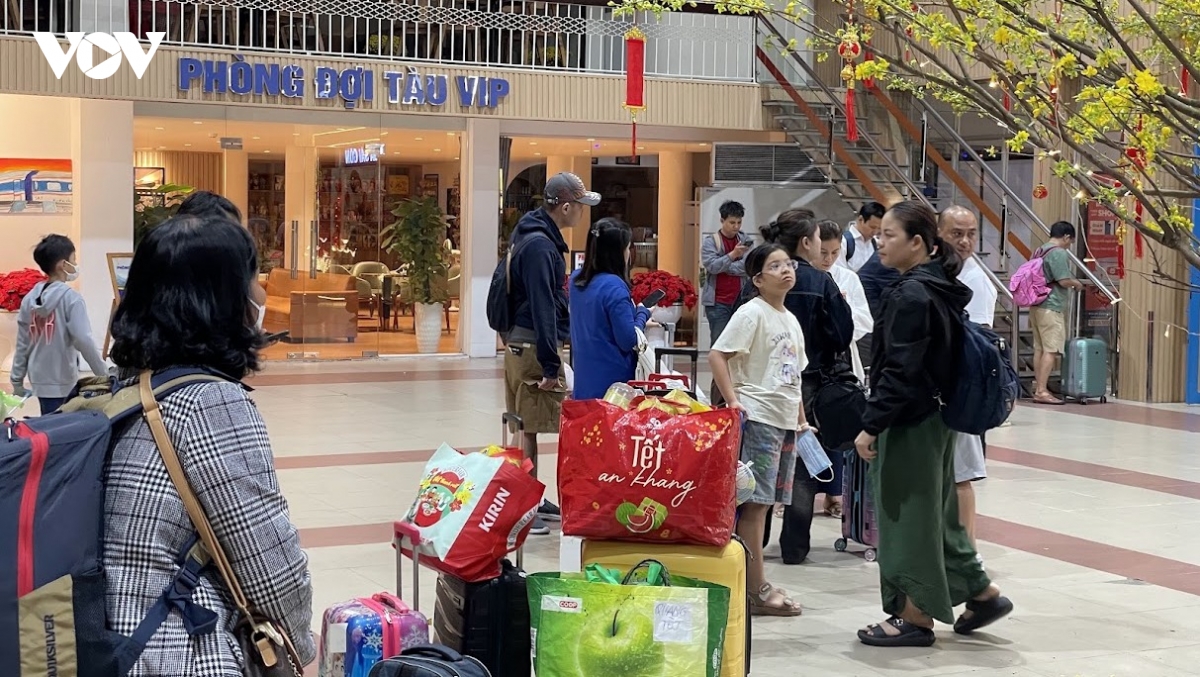 8h ngay 5 9 nganh duong sat mo ban ve tau tet Dinh mui 2027 hinh anh 1