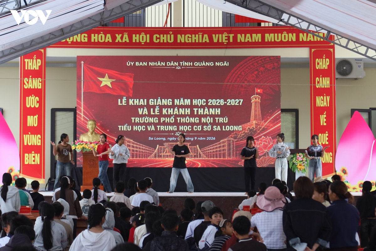  ngoi truong mo uoc vung bien gioi quang ngai truoc ngay khai giang hinh anh 11