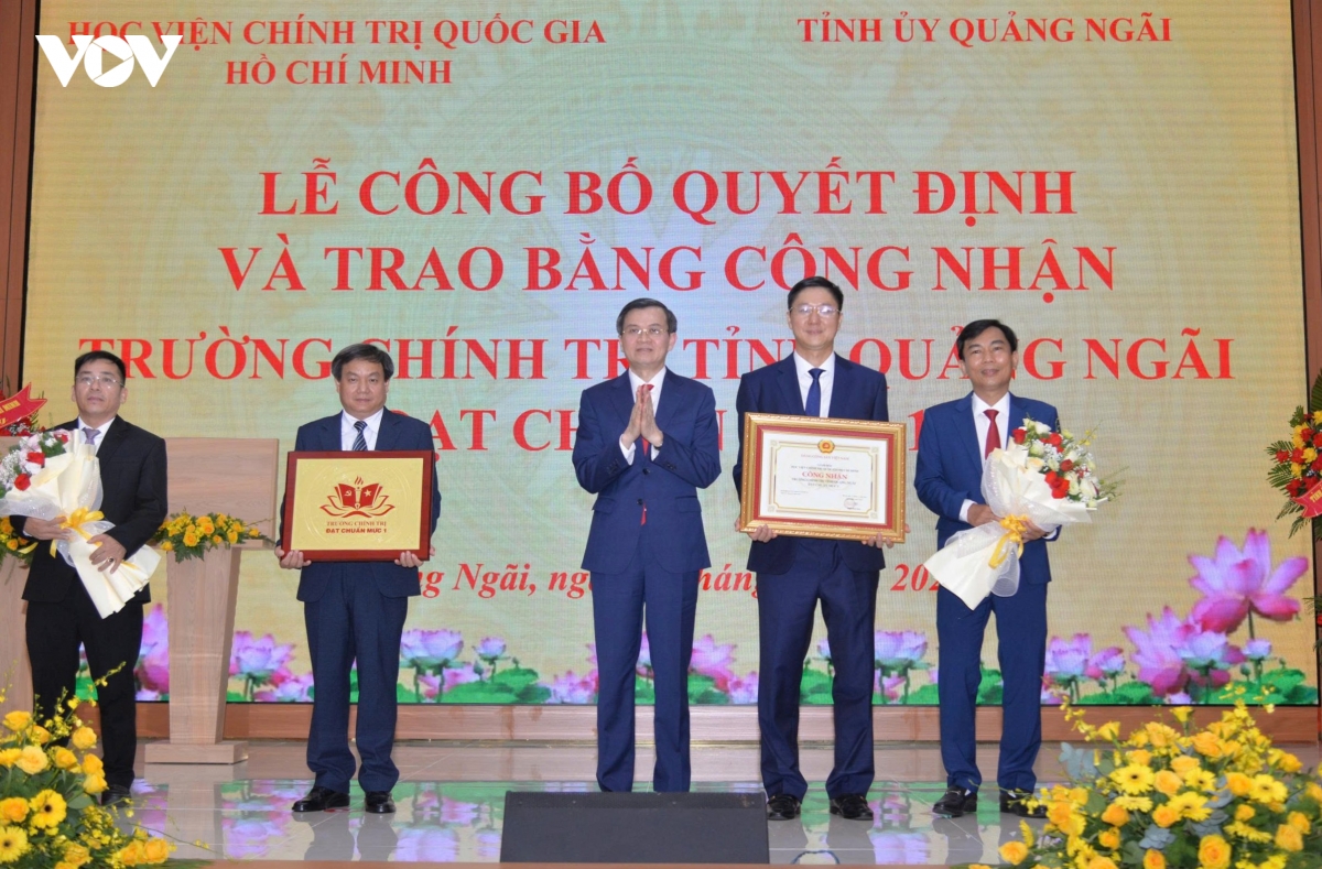 truong chinh tri tinh quang ngai dat chuan muc 1 hinh anh 1
