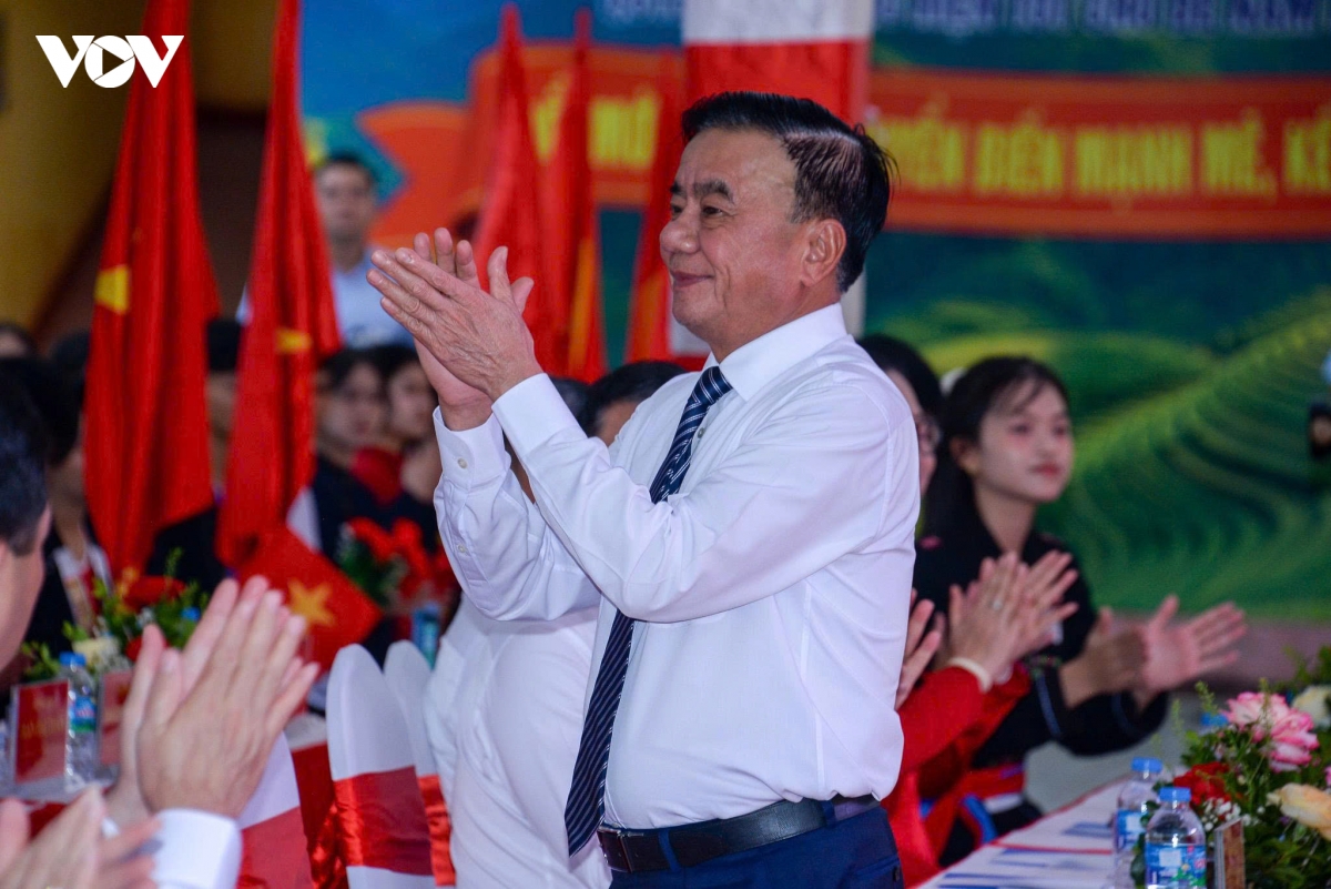 hoc sinh ca nuoc han hoan trong le khai giang nam hoc moi 2026-2027 hinh anh 141