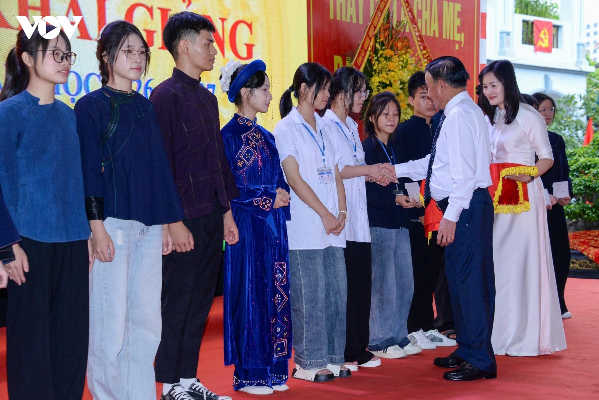 hoc sinh ca nuoc han hoan trong le khai giang nam hoc moi 2026-2027 hinh anh 145