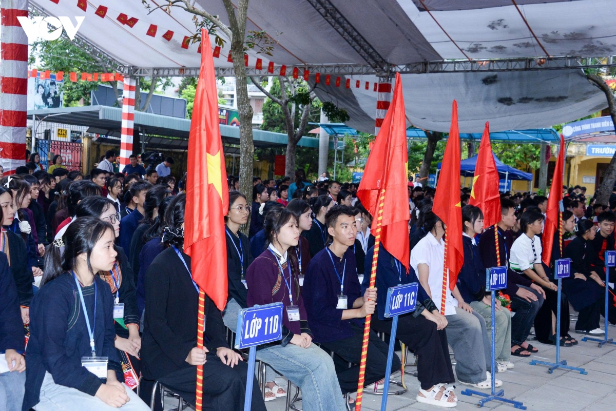 hoc sinh ca nuoc han hoan trong le khai giang nam hoc moi 2026-2027 hinh anh 143