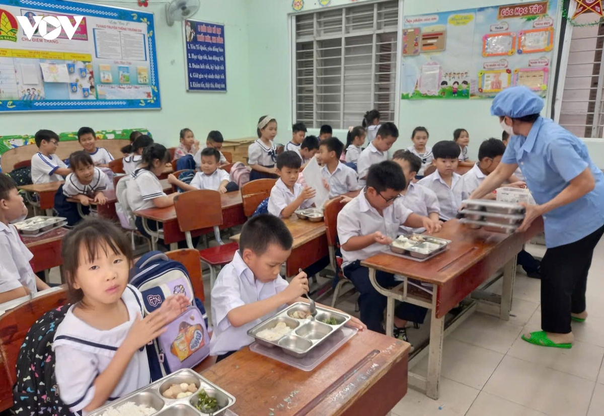 Khánh Hòa siết trách nhiệm cấp xã về bữa ăn học đường