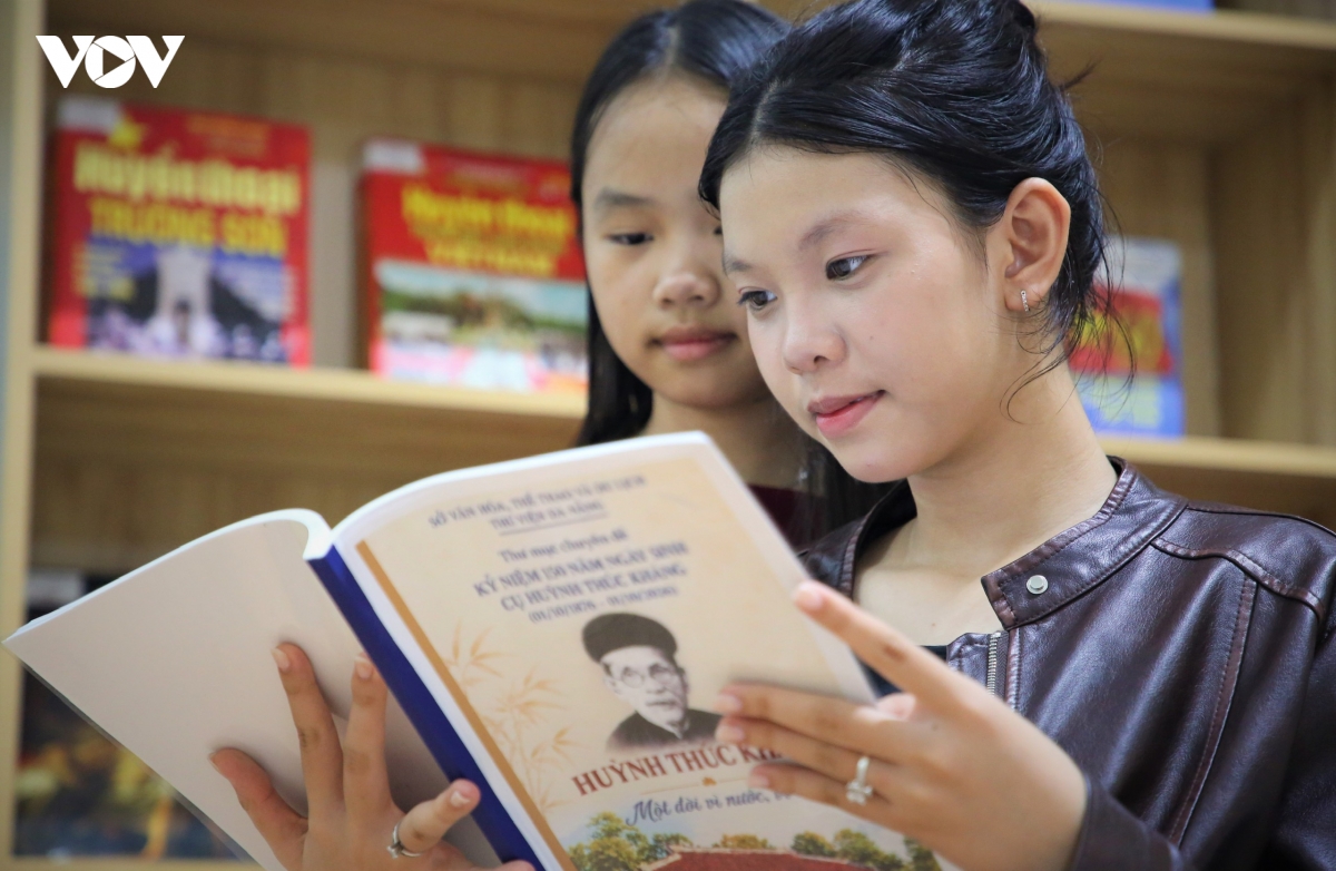 lan toa gia tri lich su qua sach, tu lieu ve cu huynh thuc khang hinh anh 3