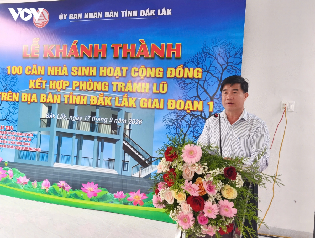 Dak lak khanh thanh 100 nha sinh hoat cong dong ket hop phong tranh lu hinh anh 5