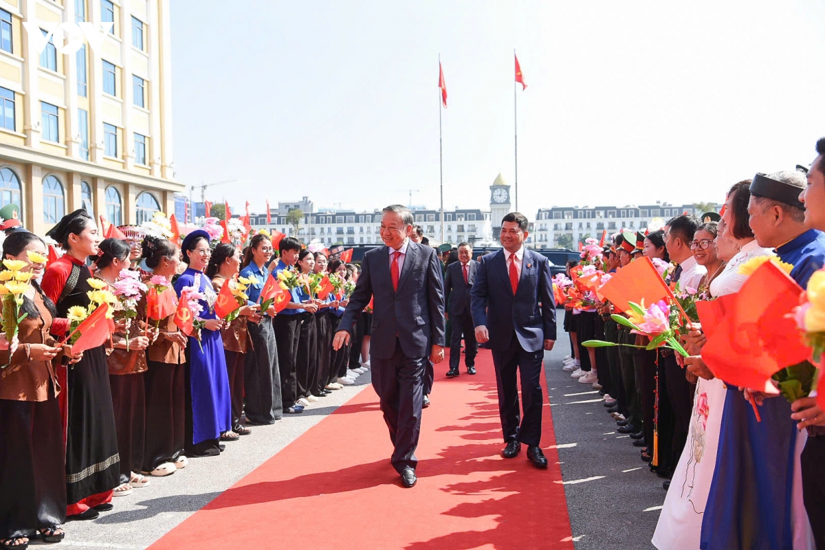 tong bi thu, chu tich nuoc to lam du le cong bo thanh lap thanh pho bac ninh hinh anh 1