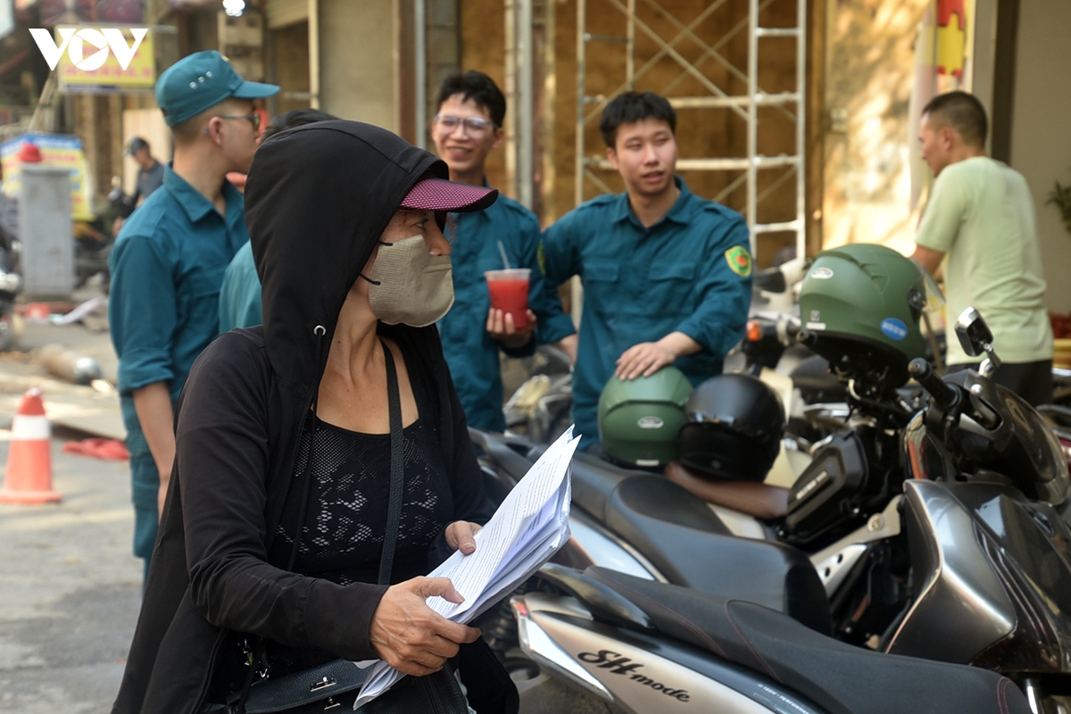 nguoi dan roi nha, ban giao mat bang du an bai do xe giua vanh dai 1 va la thanh hinh anh 2