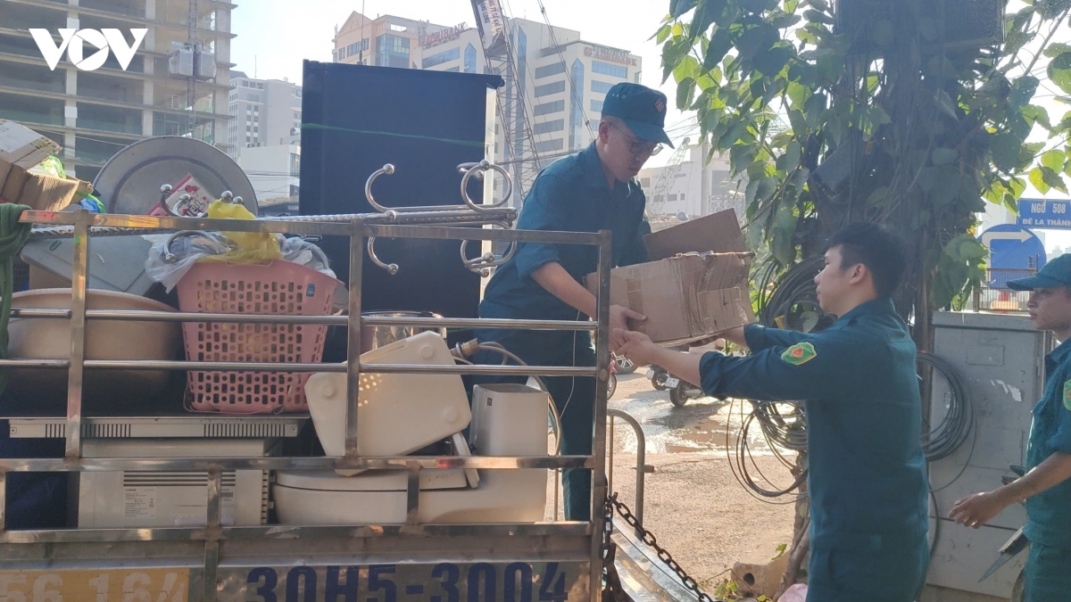nguoi dan roi nha, ban giao mat bang du an bai do xe giua vanh dai 1 va la thanh hinh anh 11