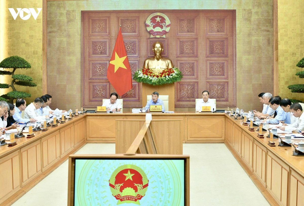 thu tuong chu tri hop ve cac du thao luat Dat dai, nha o va kinh doanh bat dong san hinh anh 1
