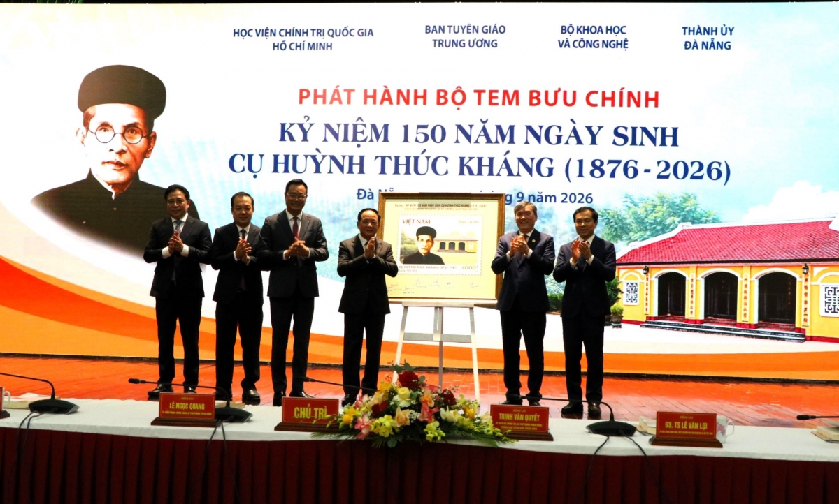 Phát hành bộ tem đặc biệt kỷ niệm 150 năm Ngày sinh cụ Huỳnh Thúc Kháng