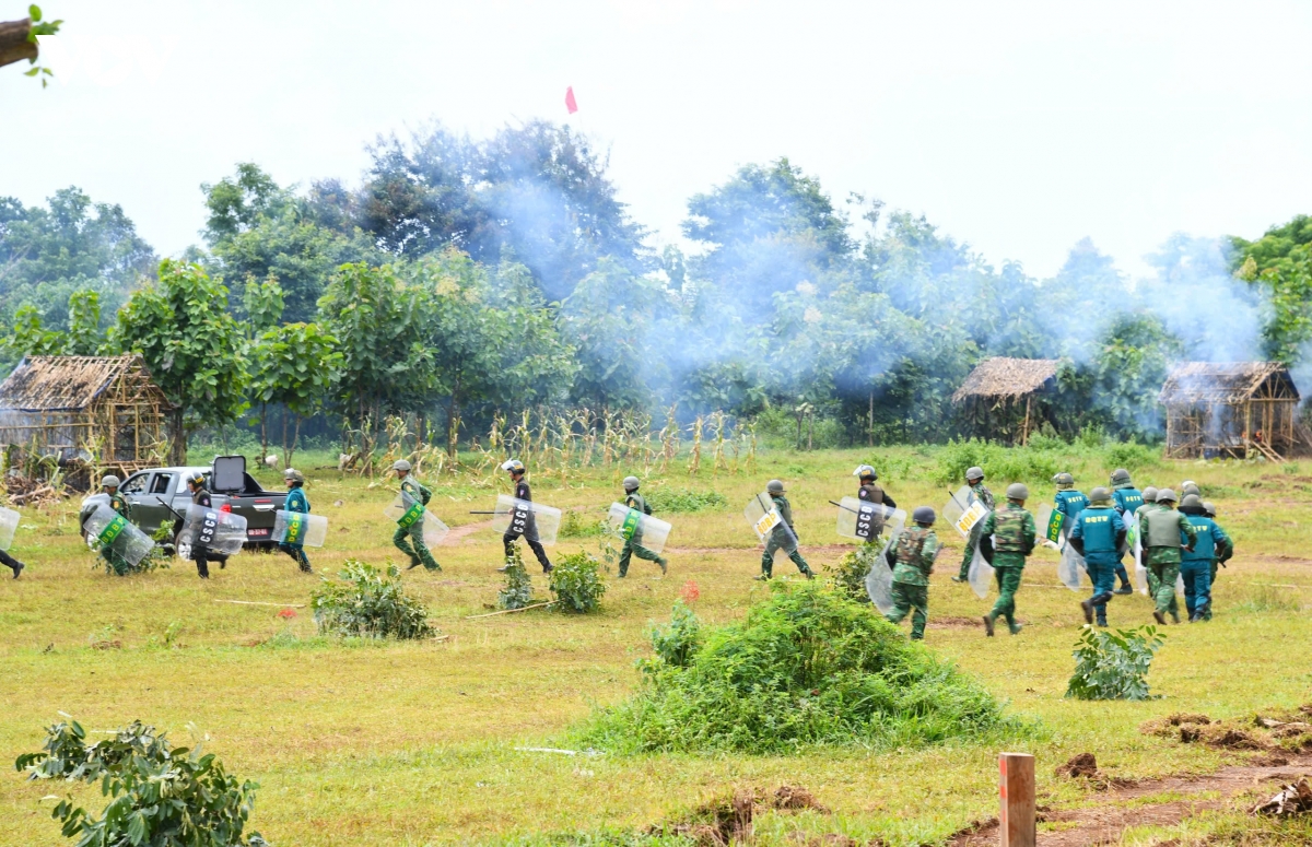 Dak lak dien tap thuc binh hiep dong chat che, san sang xu tri moi tinh huong hinh anh 5