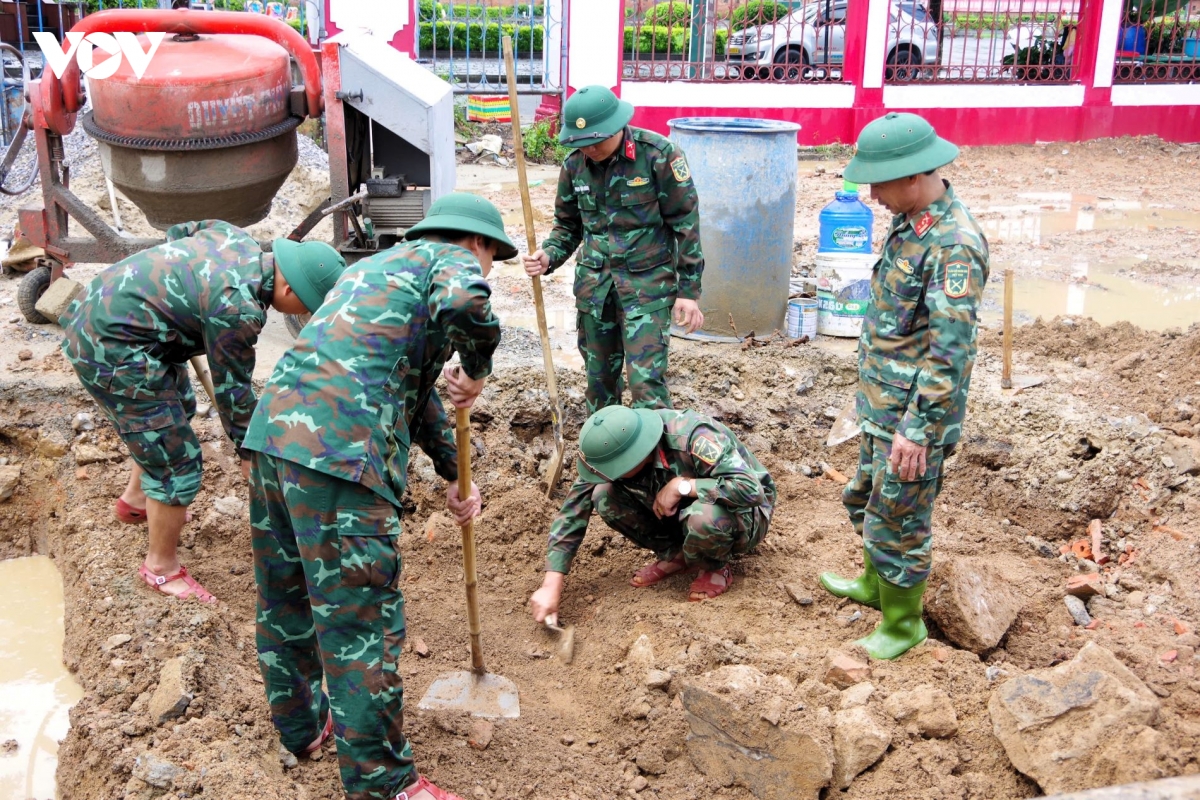 quy tap 6 hai cot liet si tai khu pho thanh co, quang tri hinh anh 2