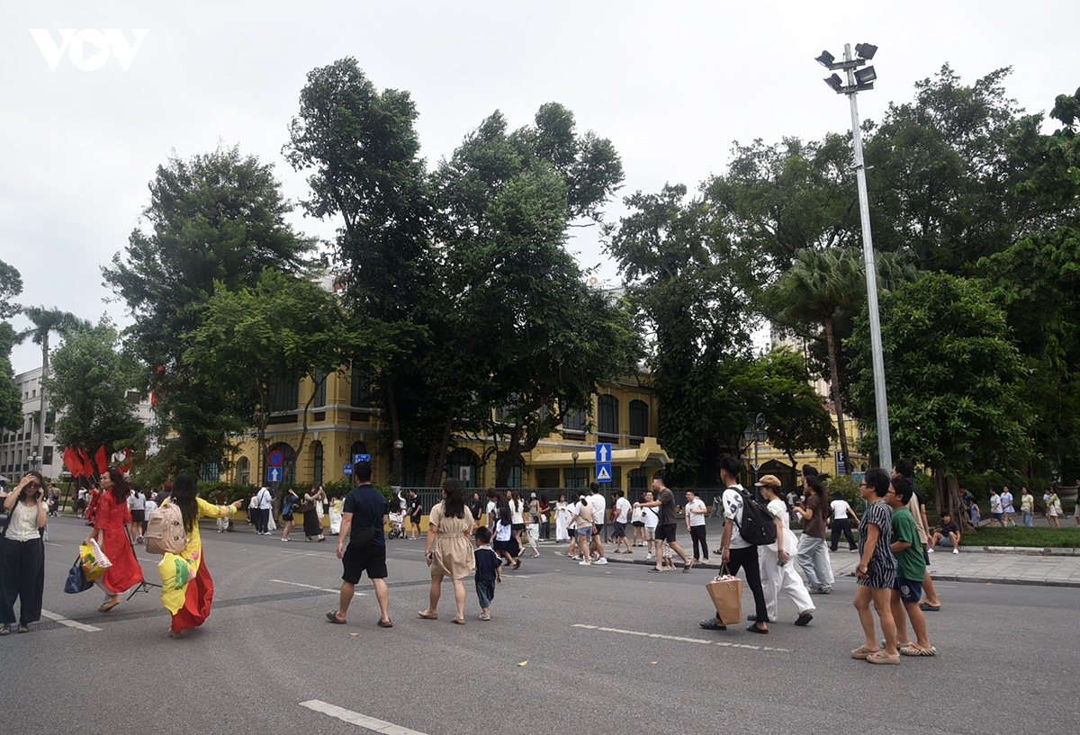 can canh 3 cong trinh phap duoc de xuat giu lai khi tai cau truc khu vuc ho guom hinh anh 1