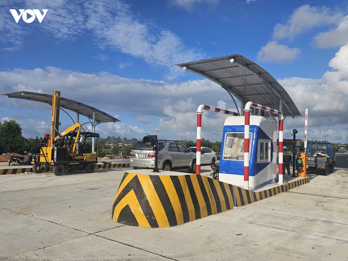 Quảng Ngãi: Nút giao Trì Bình - Dung Quất sắp khai thác sau hơn 8 năm chờ đợi