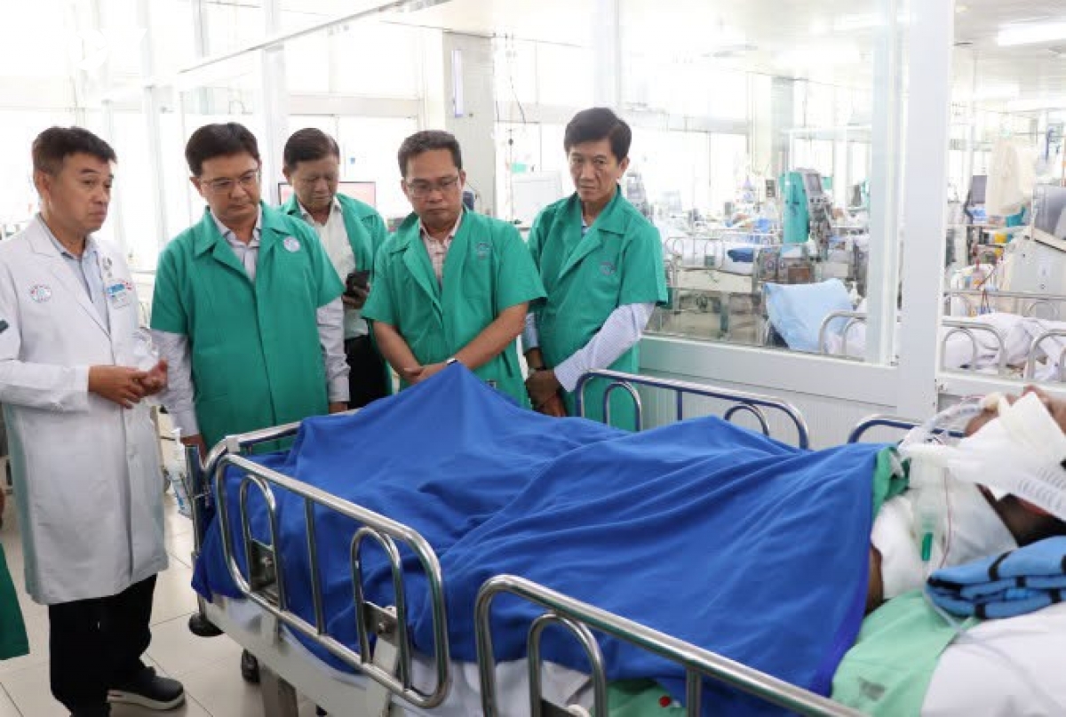 tp.hcm ho tro khan cap nan nhan vu hoa hoan tai phuong cho lon hinh anh 2